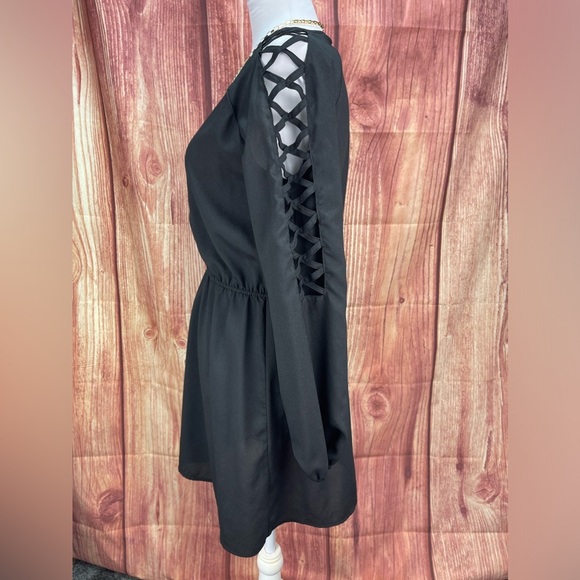 Charlotte Russe black cut out long sleeve surplice mini dress women’s size M - Picture 6 of 15